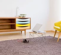 10 Deko Ideen – Möbel aus Naturholz in grellen Farben