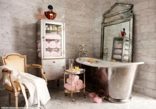 badezimmer design möbel weiblich badewanne rosa silbern
