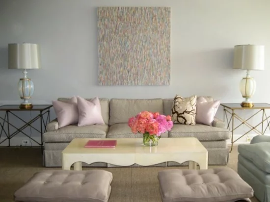 interior design home ideen femenin wohnzimmer pastelfarben rosa weiß
