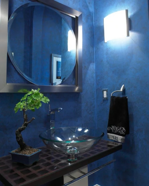 Der Bonsai Baum im Interior Design badezimmer blau wandgestaltung