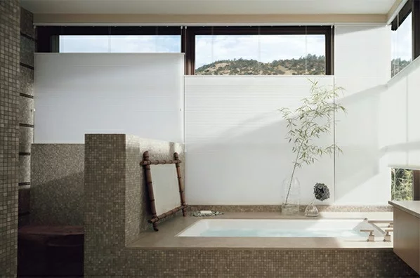 Badezimmer  Asien badewanne glas fenster mattiert