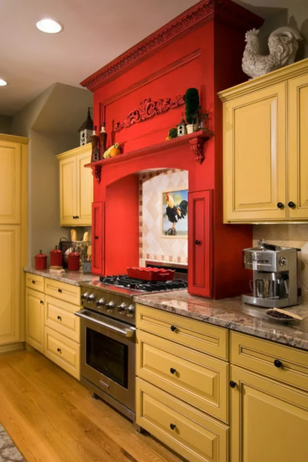 farbgestaltung küche einrichten küchenschränke wandfarbe gelb