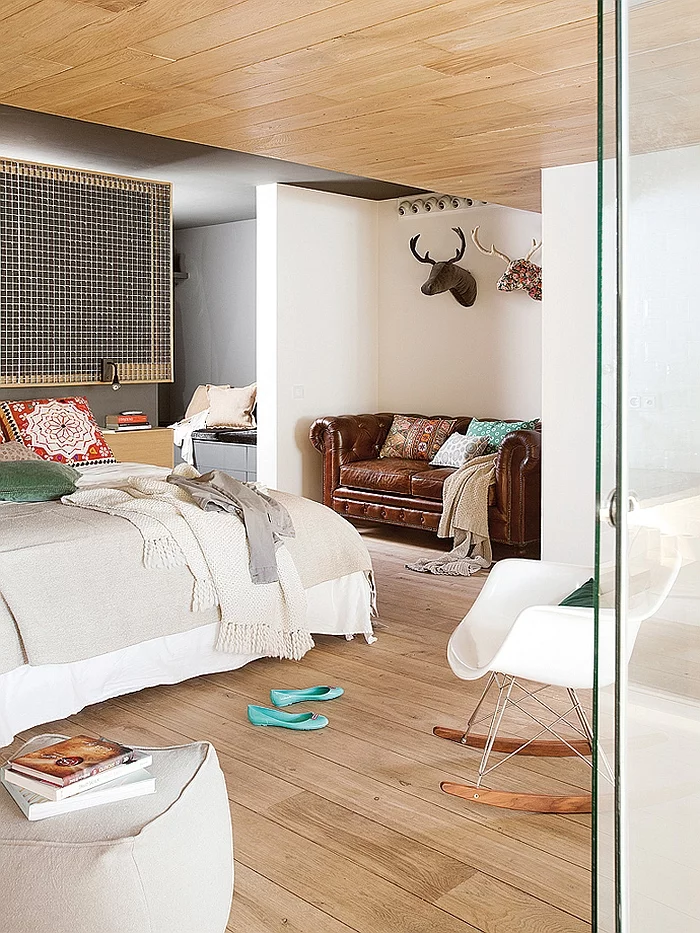 schlafzimmer ideen moderne innenarchitektur wanddeko ledersofa