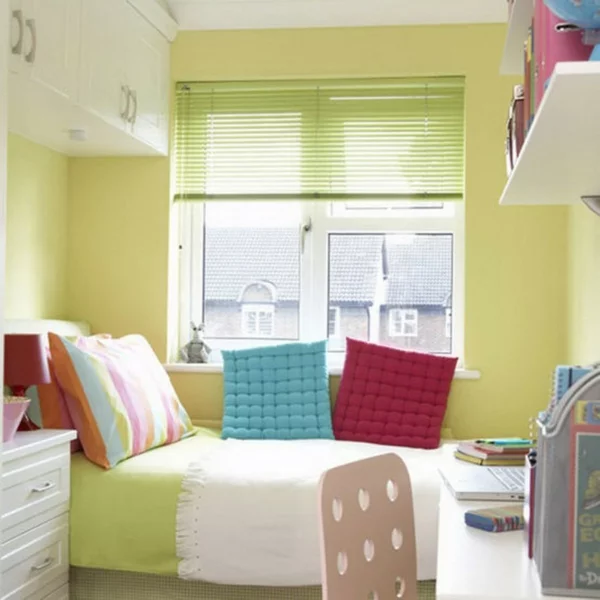 Wandfarbe Grüntöne schlafzimmer stoffe