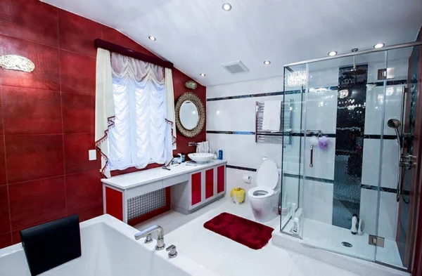 badezimmer rot schwarz und weiß duschkabine