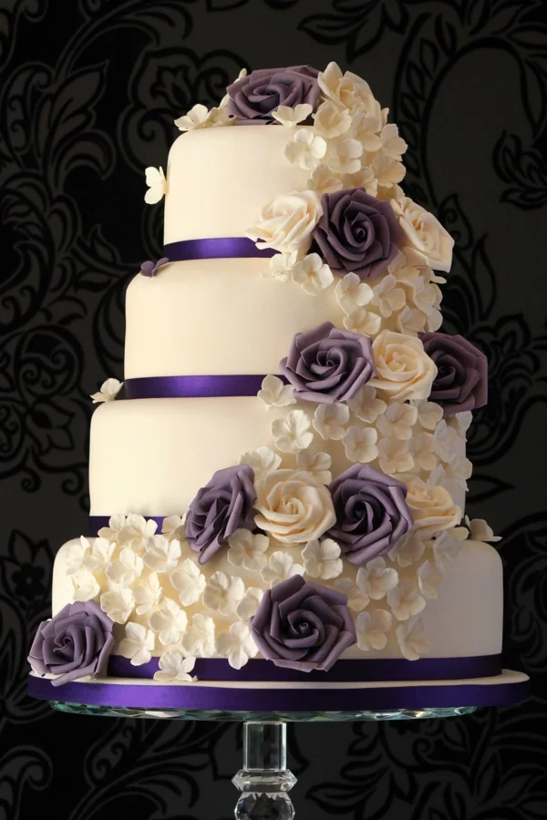 violett lila Hochzeitskuchen und Torten glasur