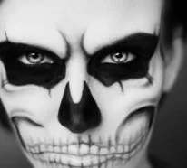 Halloween Schminke – als Zombie auf der Halloween Party