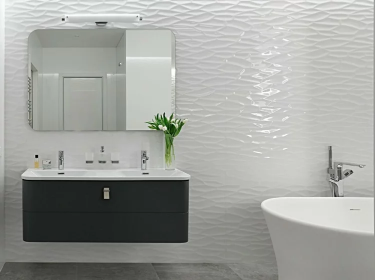 moderne badezimmer freistehende badewanne waschbecken mit unterschrank