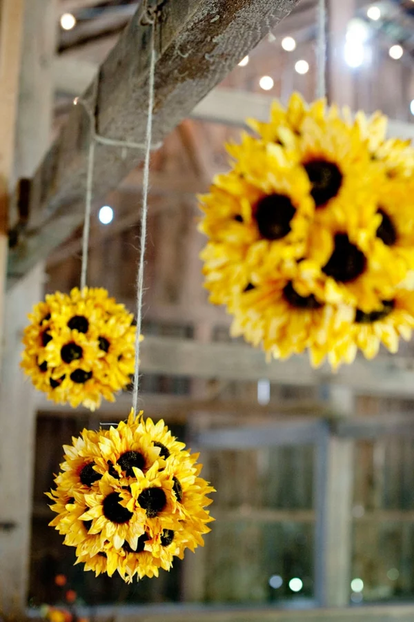 gelb Hochzeit dekoideen sonnenblumen hängend