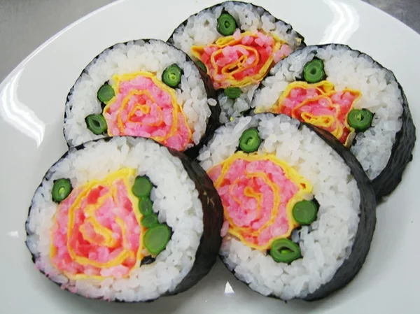 Sushi gerissene Arten rot rosen