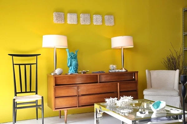 Zimmer grell Einrichtungsideen wohnen kommode gelb