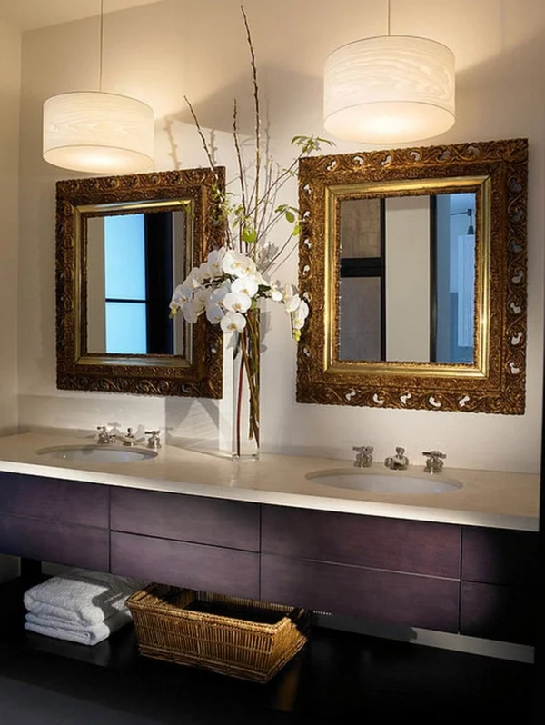 badezimmerlampen waschtisch lila zweispiegel hängeleuchten