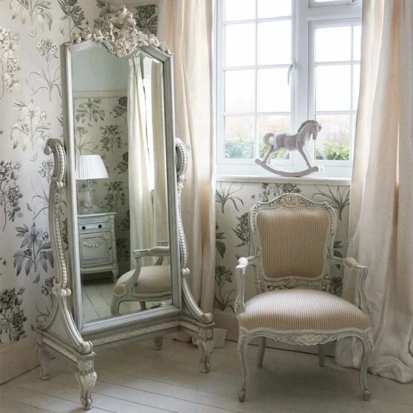 französische landhausmöbel- polstermöbel spiegel