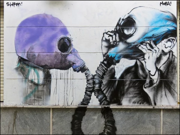 graffiti kunst athen griechenland gasmasken