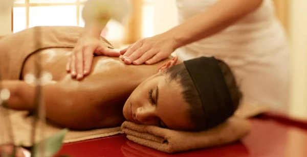 wellness wochenende spa massage