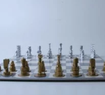 Originelle DIY Schachfiguren aus Schrauben, Muttern und Bolzen