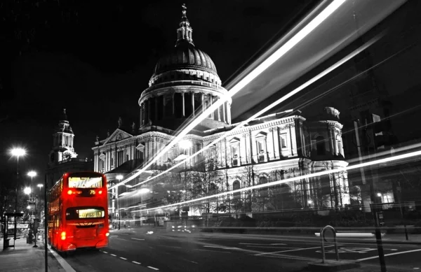 schwarz weiß fotografie london bus st paul