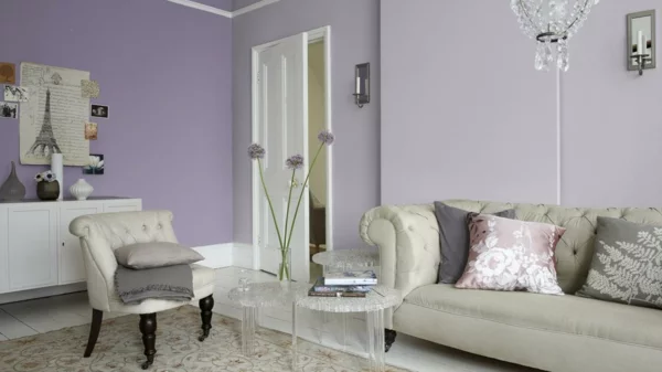 wandfarben ideen wohnzimmer lavendel farbe stehlampe