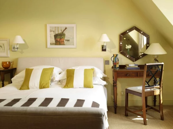 wandfarben schlafzimmer gestalten gelb frische wandgestaltung