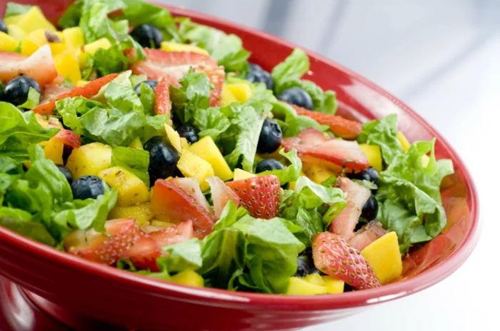 Abnehmen durch Hypnose gesundes essen salat