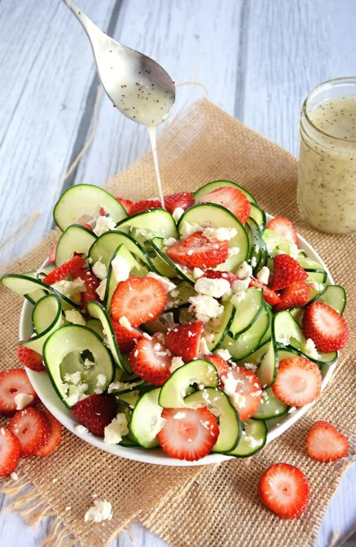 salate zum abnehmen salatrezepte gurken erdbeeren