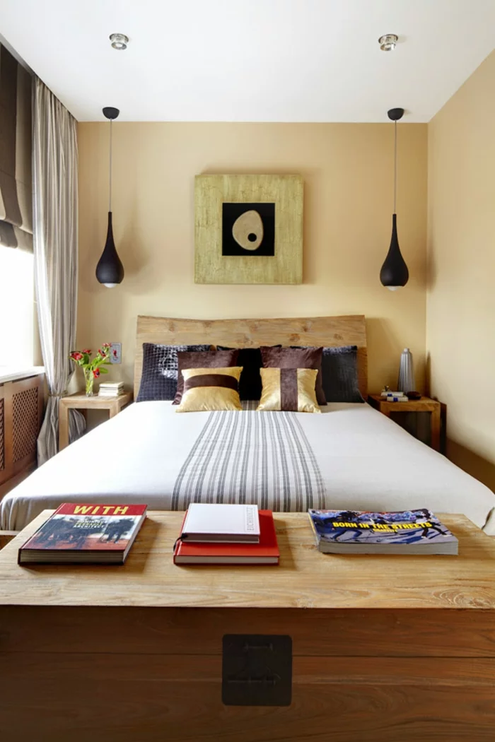 kleines schlafzimmer einrichten doppelbett naturholz kopfteil organische formen pendelleuchten