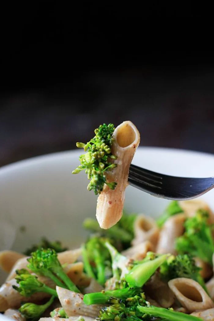 proteinquellen pflanzlich vollkornpasta brokkoli rezepte