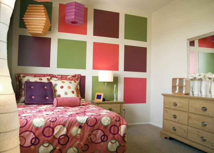 farbgestaltung schlafzimmer wandfarbe bunte quadrate