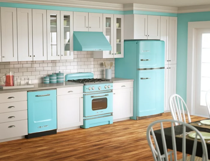 wände streichen ideen küche blaue wände blaue küchenmöbel esstisch