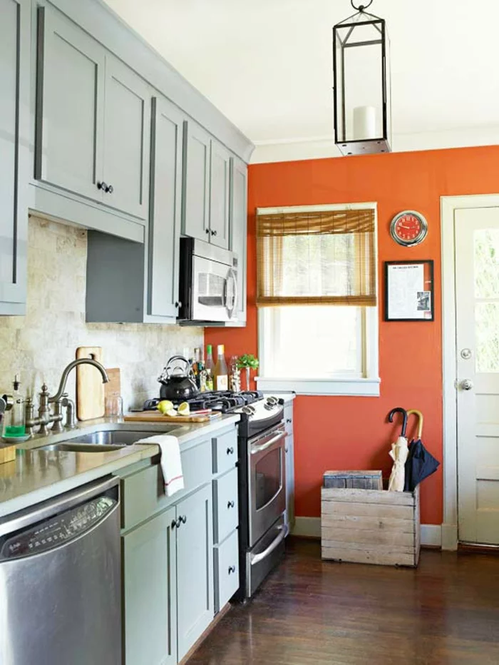 wände streichen ideen küche orange akzentwand kleine küche einrichten
