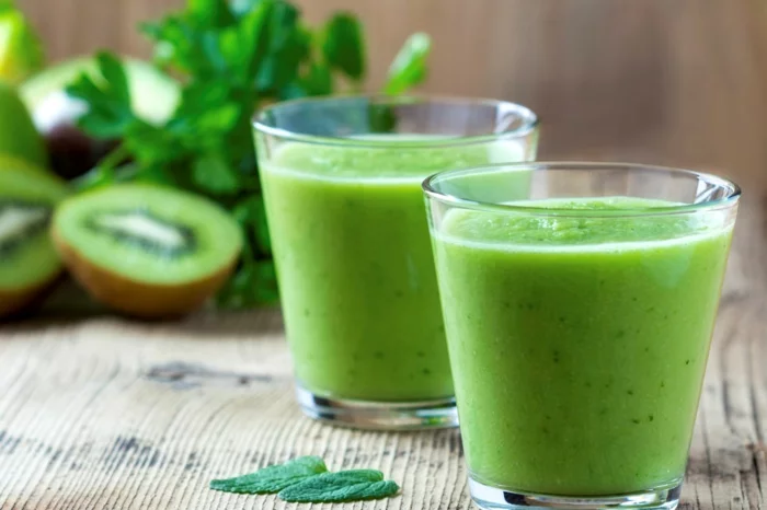 detox kur gesund abnehmen leckere smoothies grün kiwi