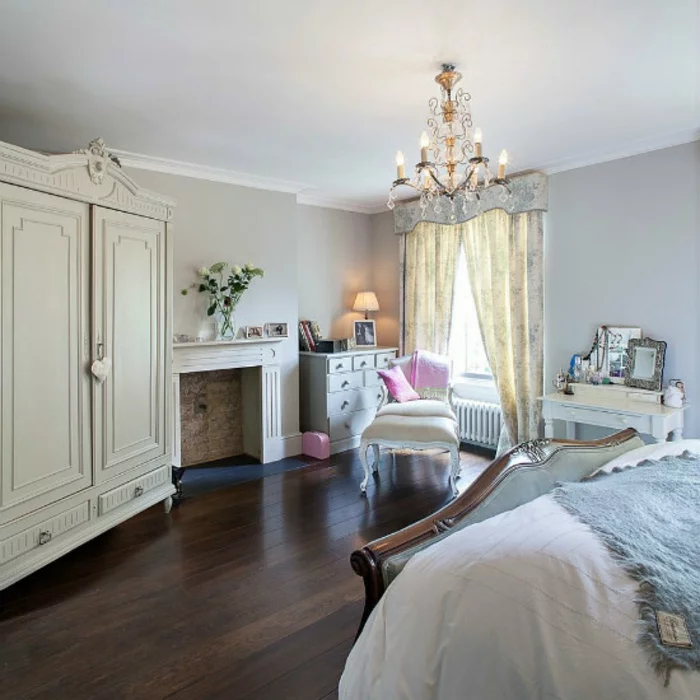 Schlafzimmer Ideen im viktorianischen Stil Kleiderschrank aus Echtholz
