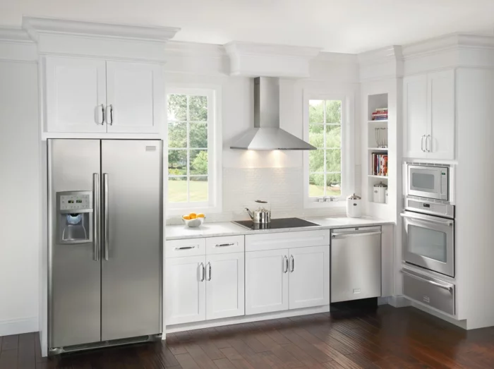 design kühlschrank weiße küchenschränke farbkontraste