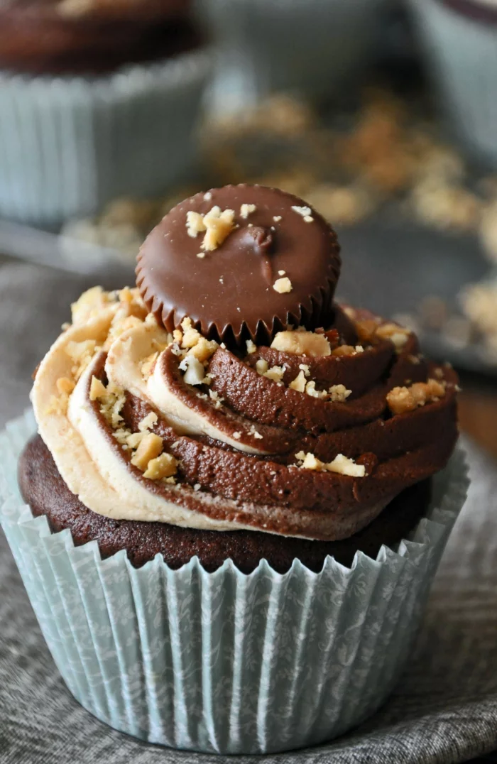 rezepte cupcakes schokolade erdnusscreme muffins dekorieren