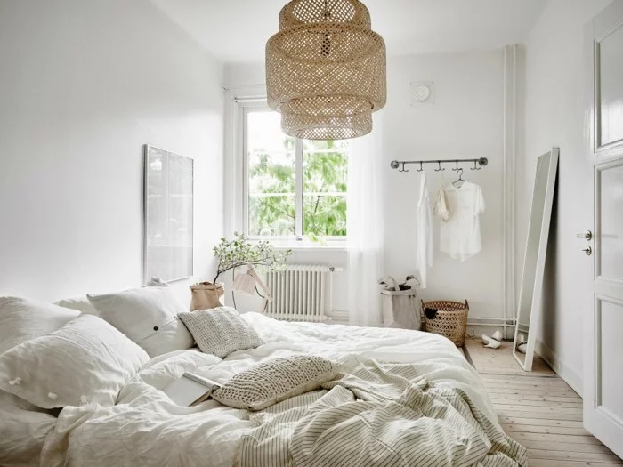 skandinavisch einrichten schlafzimmer holzboden pflanzen spiegel