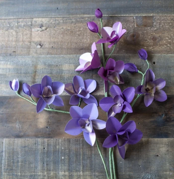 kreativ basteln lila orchideen diy blumen ideen