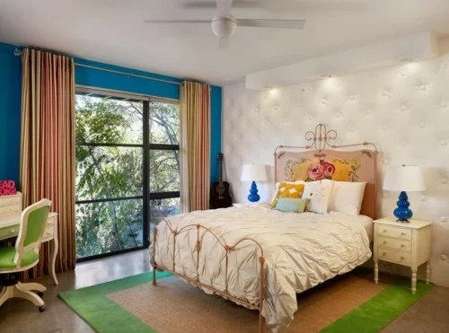 ideen schlafzimmer eklektisch elegantes wanddesign vintage bett