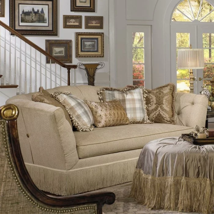 luxus wohnzimmer einrichten fransen sofa ottomane