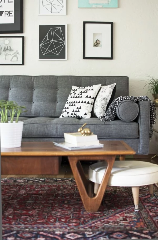 zimmer einrichten wohnzimmer graues sofa farbiger teppich