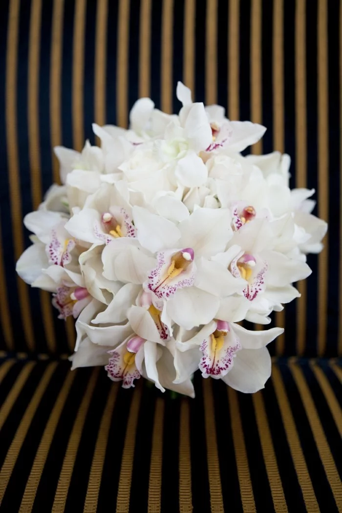 valentinstag blumen orchideen verschenken