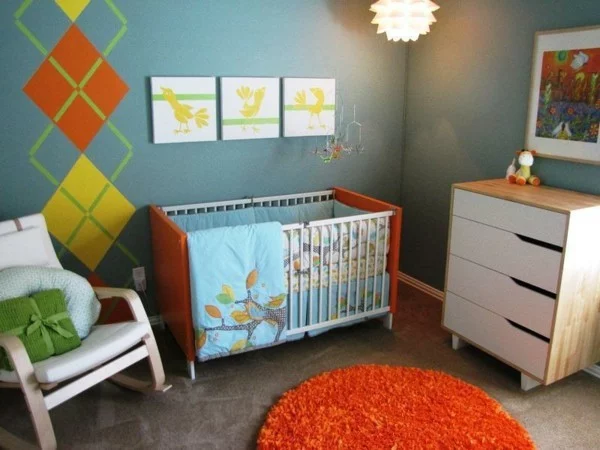 babyzimmer junge ideen runder teppich orange