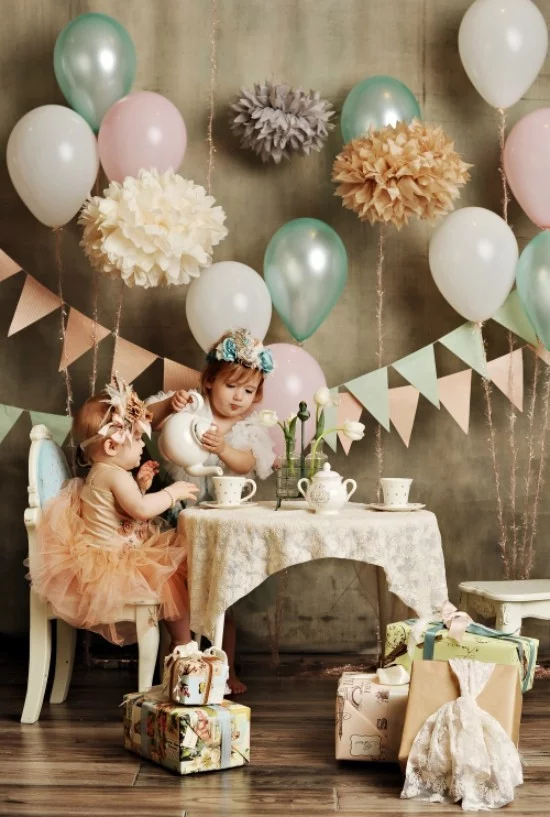 Vintage Tee Party Deko  Ballons Girlanden Vintage Kleidung