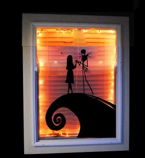 Romantisches Schattenbild passende Halloween Fensterdeko
