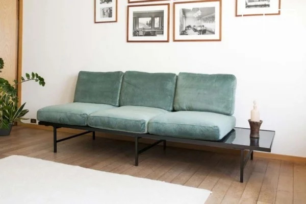 Sofa mit integriertem Tisch Dreisitzer