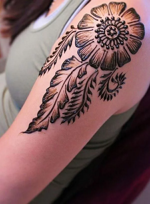 tattoo ideen henna schulter
