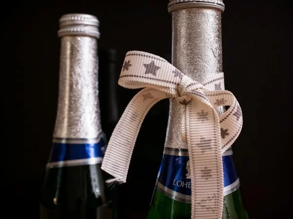 weihnachtsgeschenke basteln flaschen mit sekt