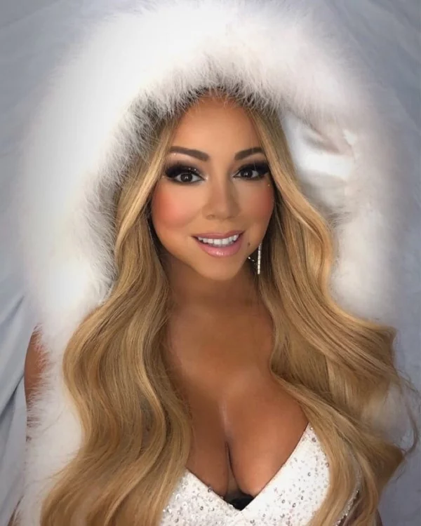 Mariah Carey in kopenhagen weihnachts show engel flügel