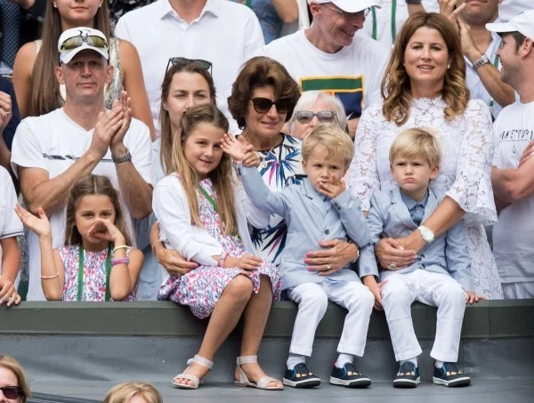 Roger Federer und Mirka vier Kinder bei großen Turnieren mit dabei