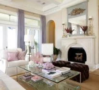 Wohnzimmer mit femininen Touches sehen luftig und elegant aus