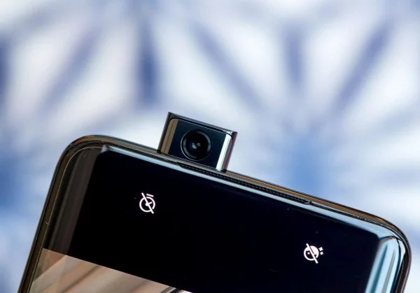 OnePlus 7 und OnePlus 7 Pro - Worin liegt der Unterschied pop up kamera lustig aber praktisch